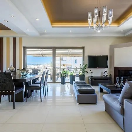 Evgenias Luxury With Rooftop Pool -parking *
