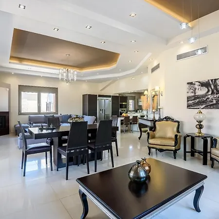 Evgenias Luxury With Rooftop Pool -parking Apartment *
