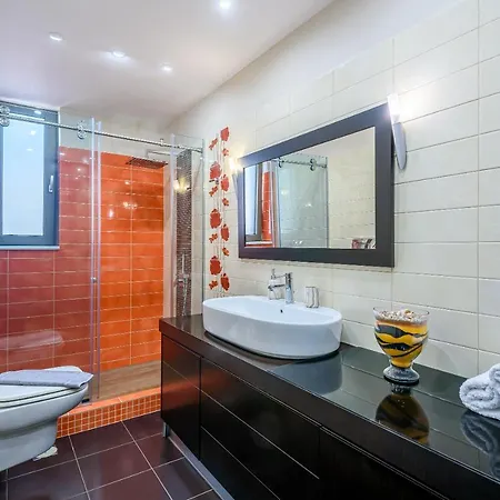 Evgenias Luxury With Rooftop Pool -parking *