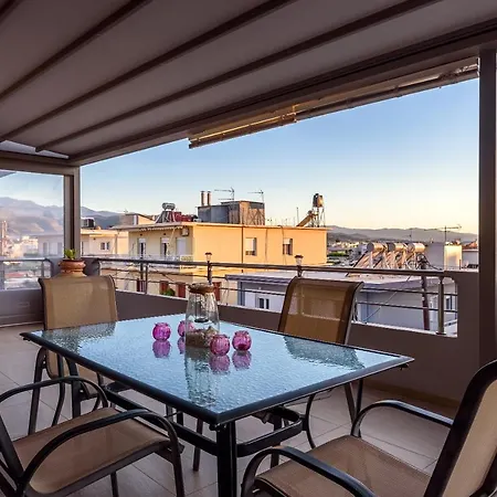 Evgenias Luxury With Rooftop Pool -parking Apartment