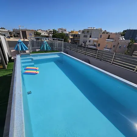 Evgenias Luxury With Rooftop Pool -parking Apartment