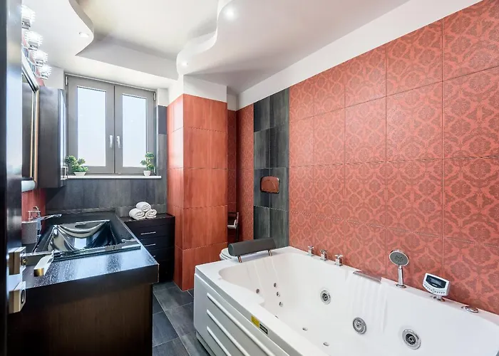 Evgenias Luxury With Rooftop Pool *