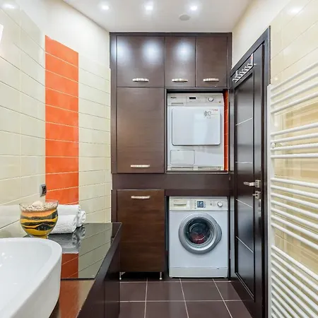 Evgenias Luxury With Rooftop Pool *