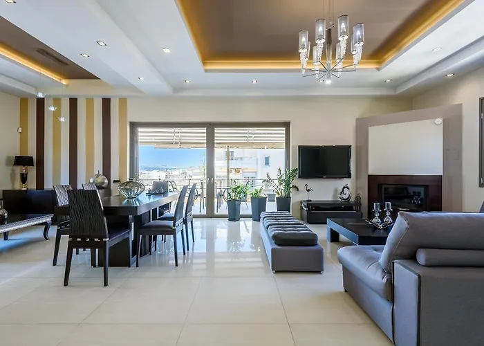 Evgenias Luxury With Rooftop Pool *