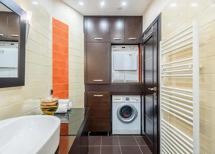 Evgenias Luxury With Rooftop Pool *