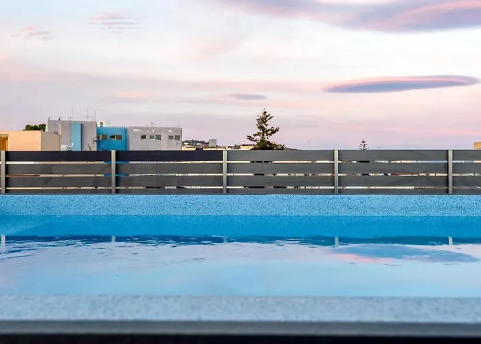 Evgenias Luxury With Rooftop Pool Apartament *